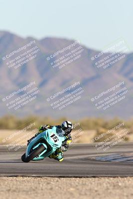 media/Dec-07-2025-CVMA (Sun) [[3e7d2de5dc]]/Race 16-Formula Middleweight/